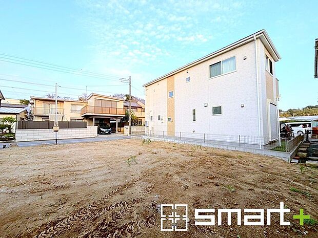 ~ご家族を守る「耐震等級3」~ ・住宅性能評価において「耐震等級3」を取得。地震に強い家であることが証明されております。 ・倒壊の恐れが低くなりますので、地震保険が半額になるメリットも。