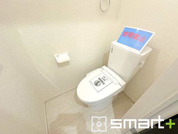 〜やはり便利なタンク式トイレ〜 ・最近はタンクレストイレもございますが、タンク式の場合は停電時もお水を流すことが可能。 ・故障時なども比較的費用が安くなるなど、メリットが多くなります。