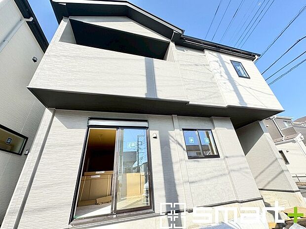 ~ご家族を守る「耐震等級3」~ ・住宅性能評価において「耐震等級3」を取得。地震に強い家であることが証明されております。 ・倒壊の恐れが低くなりますので、地震保険が半額になるメリットも。