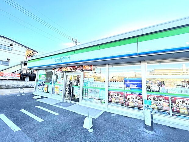 ファミリーマート野田上花輪店(550m)