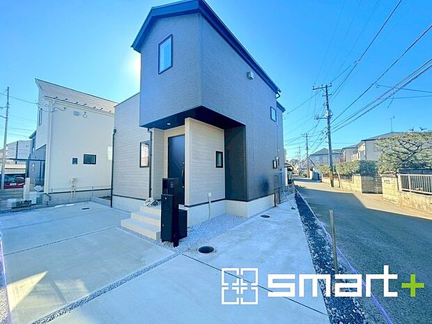 〜駐車場は2台分ご用意〜 ・駐車場は2台分ございますので、車通勤の方や複数台お持ちの方にもお勧めのお住まいです。 ・カーポートなどのオプションもお気軽にご相談くださいませ。 