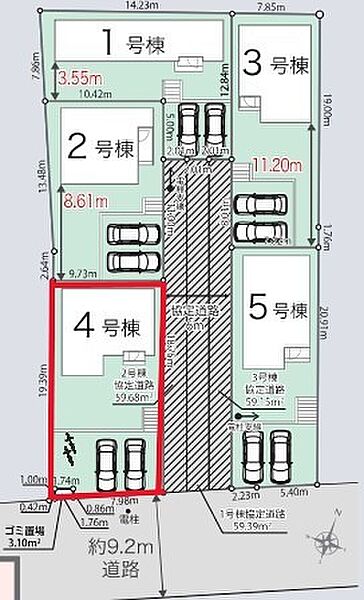 ～カースペース2台分ご用意～ ・2台分のカースペースがございますので、車通勤の方やご来客の多い方にもお勧めのお住まいです。 ・余裕の敷地で余裕の新生活をお過ごしいただけます。