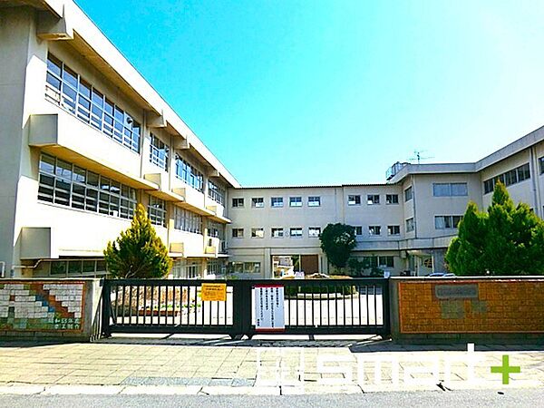 上本郷小学校（620m）