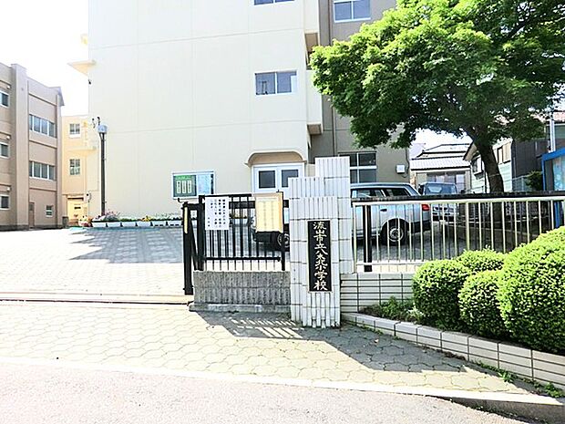 八木北小学校(1800m)