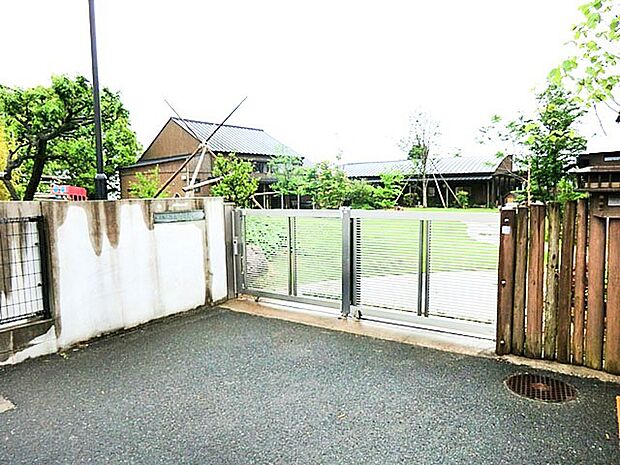 湖北白ばら幼稚園(850m)