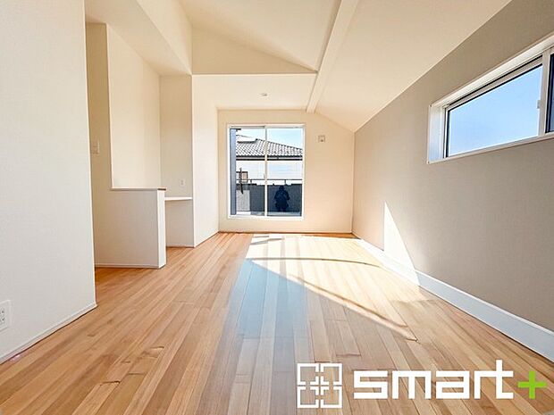 ~スタディカウンターをご用意~ ・テレワークスペースとして、お子様の勉強スペースとして、家事スペースとして、など様々な使い方のできるスタディカウンターをご用意。