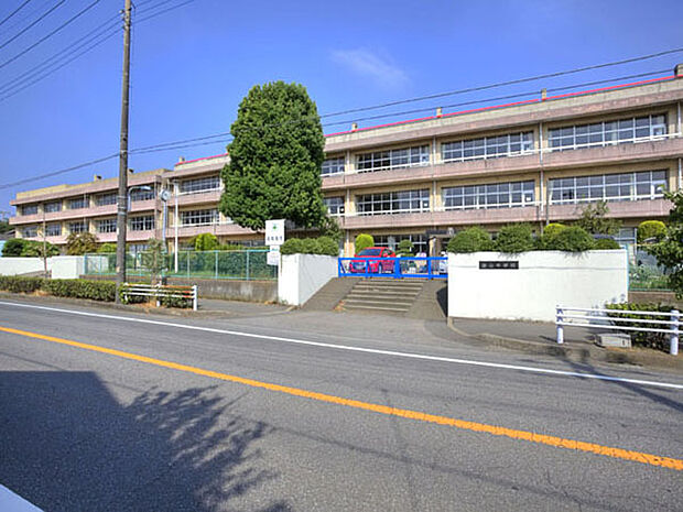 白井市立南山中学校(590m)