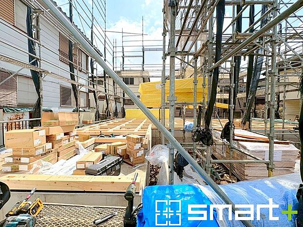 ~ご家族を守る「耐震等級3」~ ・住宅性能評価において「耐震等級3」を取得。地震に強い家であることが証明されております。 ・倒壊の恐れが低くなりますので、地震保険が半額になるメリットも。