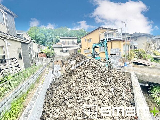 ~ご家族を守る「耐震等級3」~ ・住宅性能評価において「耐震等級3」を取得。地震に強い家であることが証明されております。 ・倒壊の恐れが低くなりますので、地震保険が半額になるメリットも。