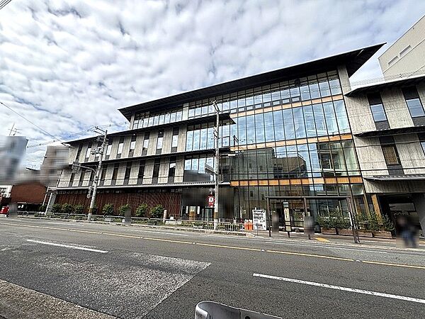 京都市上京区総合庁舎（537m）