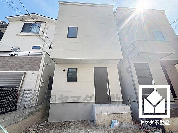 室内洗濯機置場がございますので、天候に左右されず洗濯していただけます。