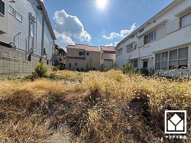 毎日の料理がもっとスムーズになる、便利な3口コンロ付き。