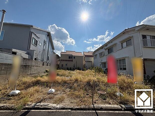 浴室には小窓が付いているので明るく、こもりがちな湿気もすぐ取り除くことができます。