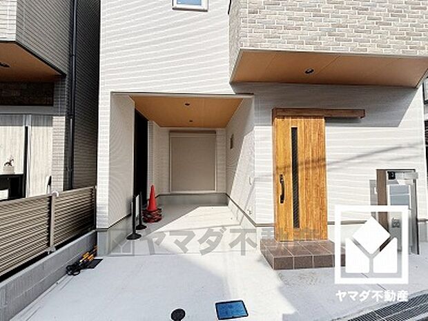 インナーガレージを1台分完備。重い荷物や雨の日の移動もスムーズで、快適なカーライフを実現。