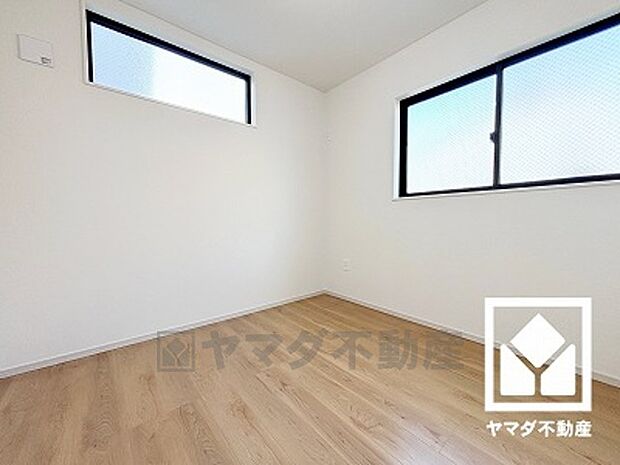 全居室に窓がございます。明るい陽光がたっぷり差し込む心地よい生活空間です。