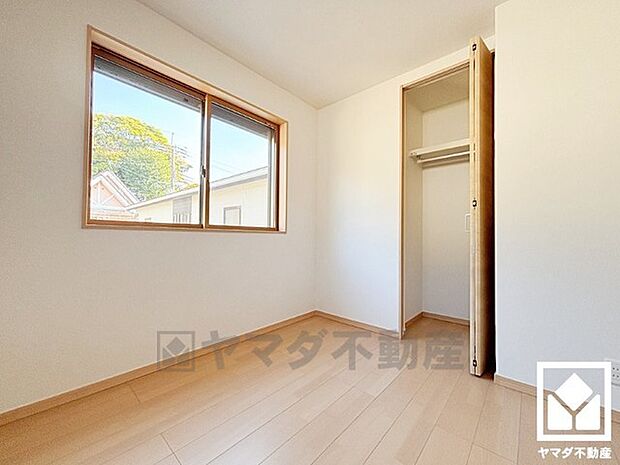 物入付きの洋室としてもお使いいただけます。独立したお部屋なので、在宅ワーク部屋や書斎などとしてもお勧めです。