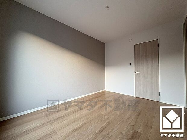 約6帖の2階洋室です。全居室フローリングでお掃除ラクラクです。