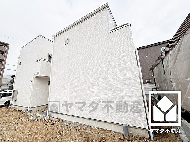 インナーガレージを1台分完備。重い荷物や雨の日の移動もスムーズで、快適なカーライフを実現。