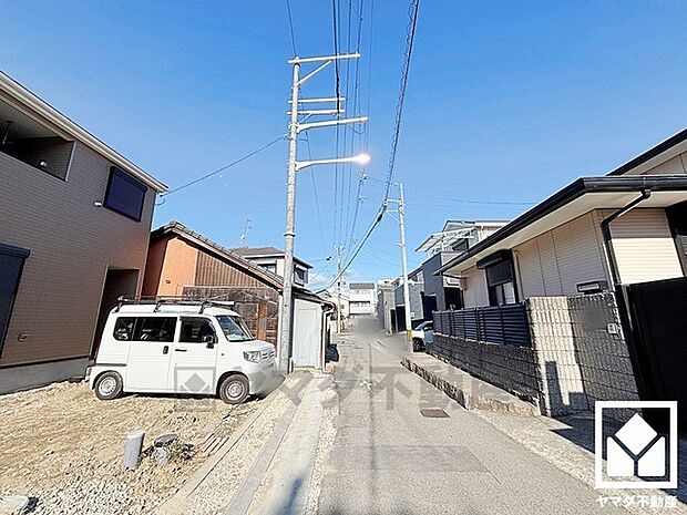 尼崎市戸ノ内町第11、全3棟の2号棟です。区画それぞれ間取りが違うので、ライフスタイルに合わせてご検討ください。