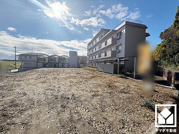 毎日の家事の負担を軽減でき、水道代の節約にもなる食器洗乾燥機付き。