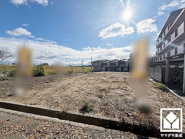 駐車スペース確保。玄関のそばで荷物の上げ下ろしができるので便利です。