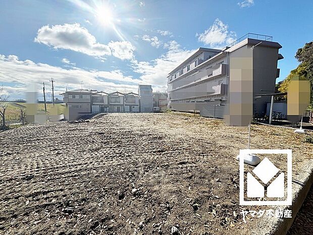 閑静な住宅街にあり、静かな環境で落ち着いた生活をお送りいただけます。