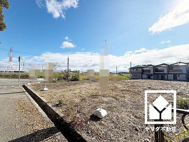 玄関にはシューズボックスを完備。家族の靴もしっかり収納できるので、玄関がいつも片付き、気持ちよくお客様を迎えられます。