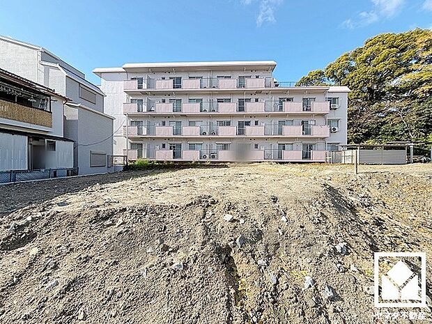 広々17帖のLDKが魅力。家族全員がリラックスできる、ゆったりとした快適リビングで温かい団らんの時間を。