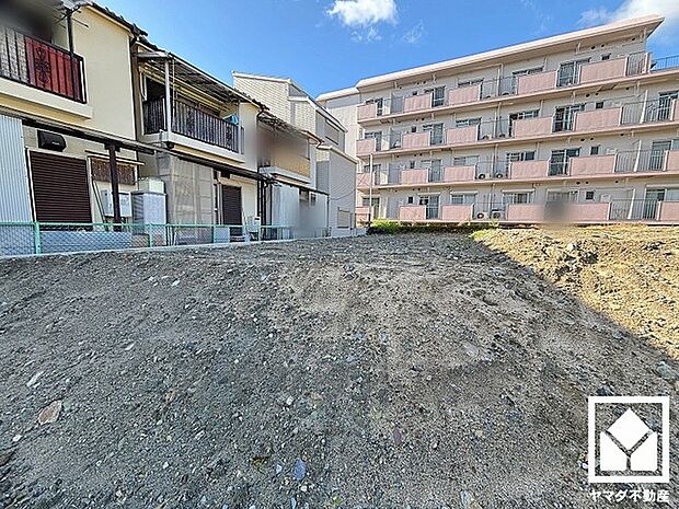 階段下にも収納があり、住空間を広々お使いいただけます。