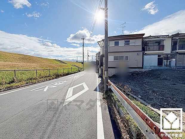 東園田町3期全4棟の4号棟です。区画それぞれ間取りが違うので、ライフスタイルに合わせてご検討ください。