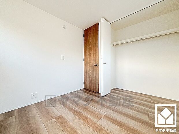 約5帖の洋室です。全居室フローリングでお掃除ラクラクです。