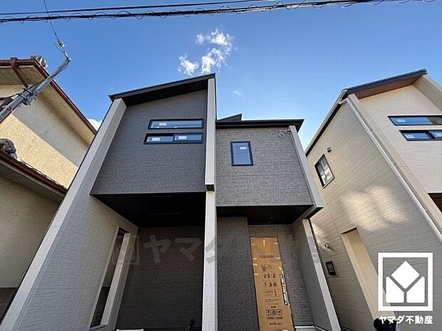 閑静な住宅街にあり、静かな環境で落ち着いた生活をお送りいただけます。