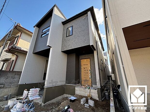 室内洗濯機置場がございますので、天候に左右されず洗濯していただけます。