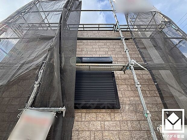 1日の疲れを癒す浴室でゆったりリフレッシュ。小窓が付いているので明るく、こもりがちな湿気もすぐ取り除くことができます。