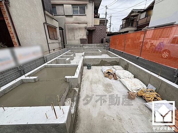 コミュニケーションがとりやすいリビング階段の住宅。移動の際にLDKを通る生活動線なので、ご家族と顔を合わせる機会が増えます。