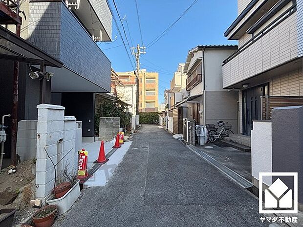 南北両面道路で風通し良好です。