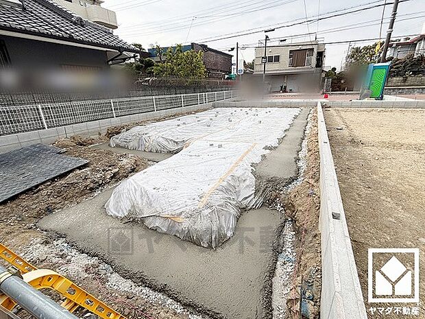 収納力豊富なウォークインクローゼット付き。お洋服はもちろん、スーツケースなどの大物もしっかり収納できます。