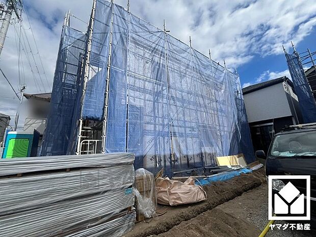 コミュニケーションがとりやすいリビング階段の住宅。移動の際にLDKを通る生活動線なので、ご家族と顔を合わせる機会が増えます。