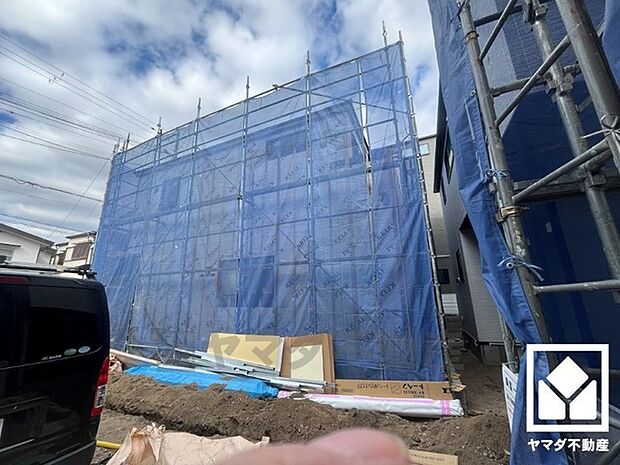 室内洗濯機置場がございますので、天候に左右されず洗濯していただけます。