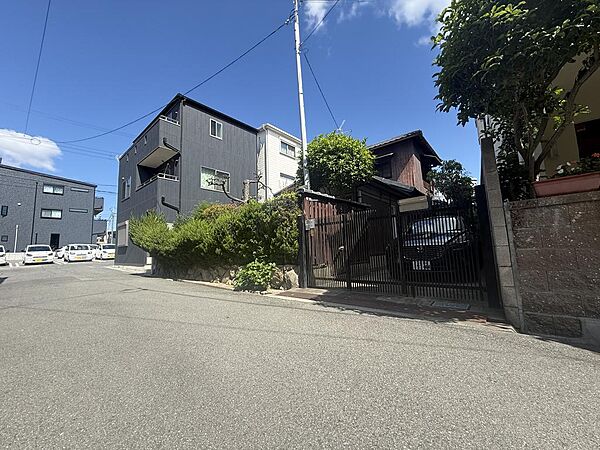 南東側から見た現地です！