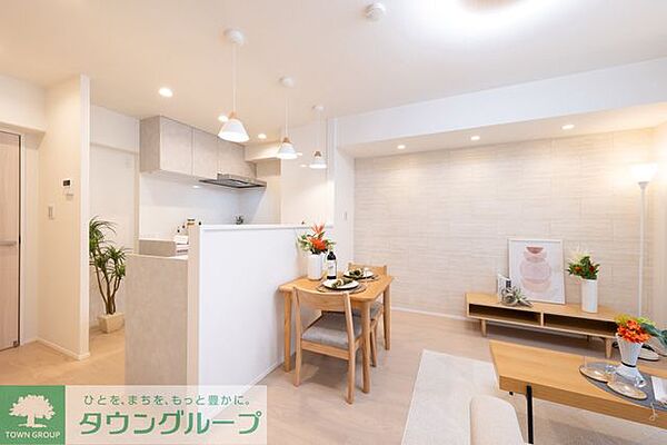 ぬくもりと癒やしをプラス、間接照明のあるリビングスペース♪