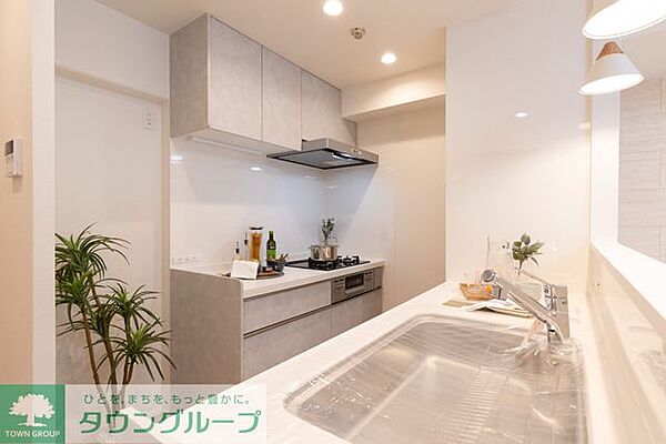 家族の笑顔が広がる、3口コンロ＆食洗機付きキッチン♪