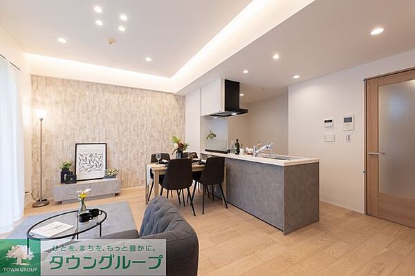 アクセントクロスがお洒落なリビング♪