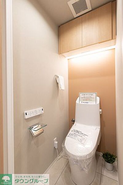 ウォシュレット完備！ナチュラルカラーのトイレです