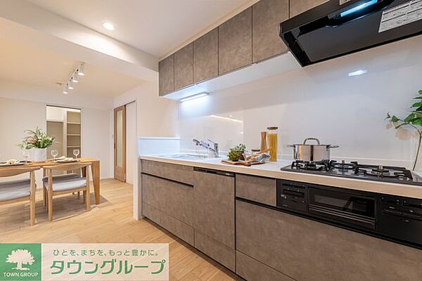 家族の笑顔が広がる、3口コンロ＆食洗機付きキッチン♪