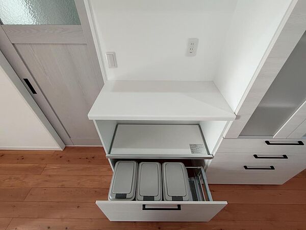 家電収納、ゴミ箱収納
