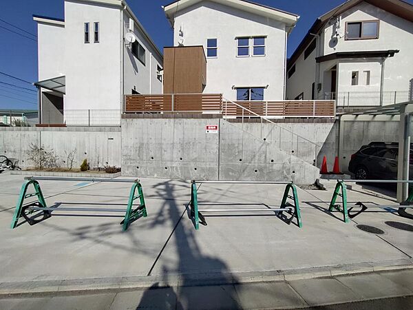 駐車場２台、駐輪場