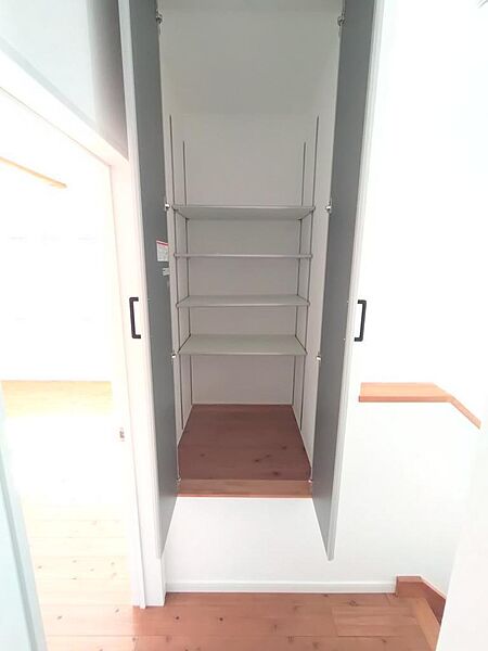 ２階階段収納