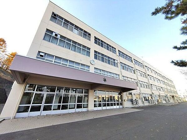 札幌市立宮の丘中学校 1910m