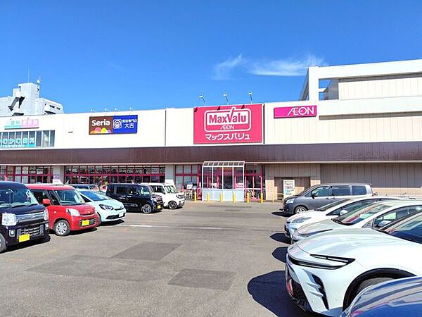マックスバリュ北32条店 850m